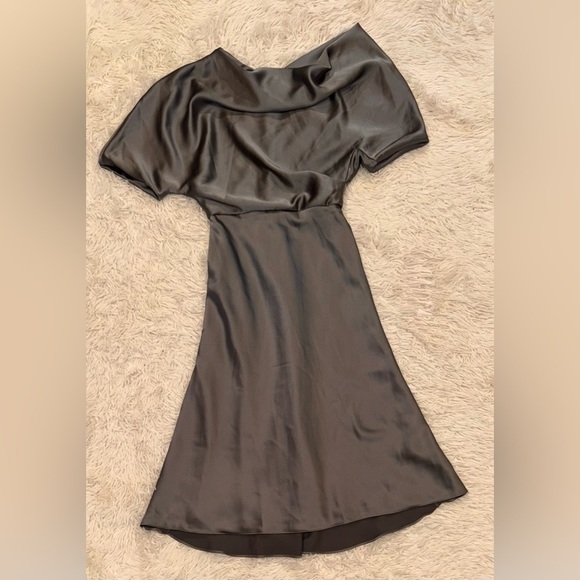 NWOT Amsale The Slouch Draped Satin One-Shoulder Midi Dress sz 2 - Picture 5 of 8